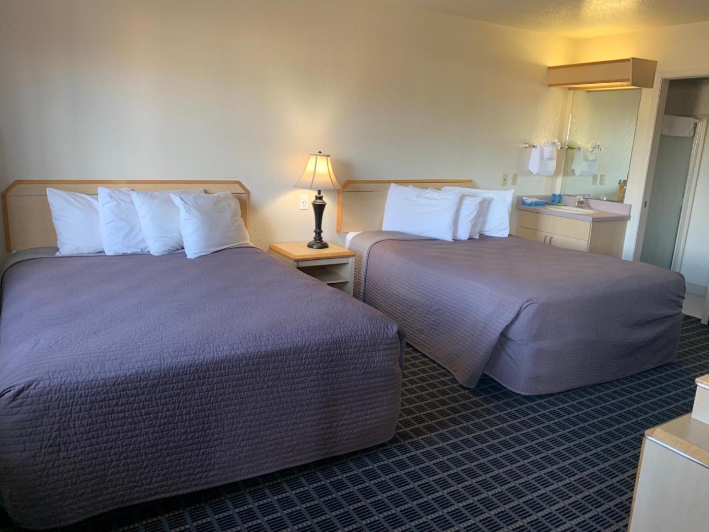 Surfside Resort Рокуэй-Бич Экстерьер фото