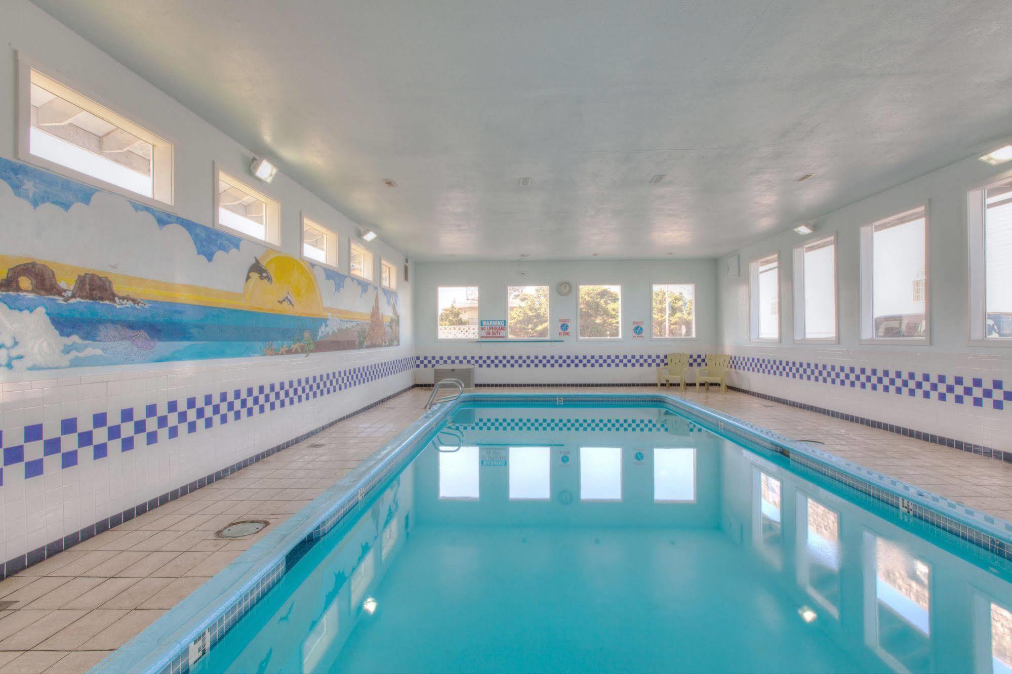 Surfside Resort Рокуэй-Бич Экстерьер фото